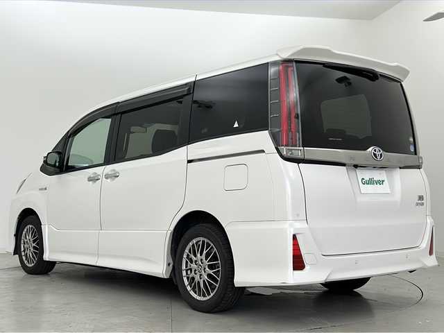 トヨタ ノア ハイブリッド Si ダブルバイビーⅡ 宮城県 2020(令2)年 6.3万km ホワイトパールクリスタルシャイン トヨタセーフティーセンス/・プリクラッシュセーフティ/・レーンディパーチャーアラート/・オートハイビーム/純正12インチフリップダウンモニター/純正9インチナビ/・CD.DVD.SD.BT/フルセグTV/バックモニター/ハーフレザーシート/・前席シートヒーター/LEDヘッドライト/フォグランプ/アイドリングストップ/横滑り防止装置/ビルトインETC/ステアリングスイッチ/プッシュスタート/スマートキー/純正16インチアルミホイール/純正フロアマット/後席ロールサンシェード/シートバックテーブル