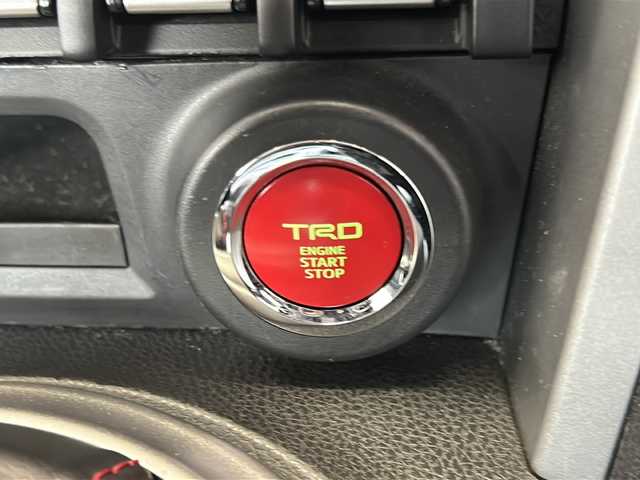 トヨタ ８６ GT 栃木県 2013(平25)年 4.2万km ギャラクシーブルーシリカ 純正SDナビ/Bluetooth CD DVD/TV フルセグ/バックカメラ/純正TRDエアロ【フロント・サイド・リア】/パドルシフト/ETC/横滑り防止装置/コーナーセンサー/盗難防止装置/オートライト/LEDヘッドライト/WedsSport 18インチアルミホイール/純正フロアマット