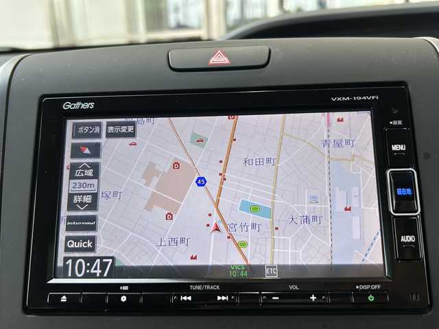 ホンダ フリード＋ ハイブリット G ホンダセンシング 静岡県 2019(令1)年 5.7万km フォレストグリーンパール 純正ナビ/・CD/DVD/・FM/AM/・TV/・SD/・Bluetooth/ホンダセンシング/●衝突軽減ブレーキ〈CMBS〉/●誤発進抑制機能/●ACC〈アダプティブ・クルーズ・コントロール〉/●LKAS〈車線維持支援システム〉/●歩行者事故低減ステアリング/●路外逸脱抑制機能/●先行車発進お知らせ機能/●標識認識機能/主要装備/・バックカメラ/・両側パワースライドドア/・ＥＴＣ/・ＬＥＤヘッドライト/・アクティブコーナリングライト/・ドライブレコーダー/・純正フロアマット/・横滑り防止装置