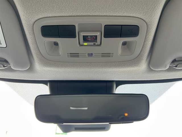 トヨタ アクア Z 静岡県 2023(令5)年 0.4万km プラチナホワイトパールマイカ 純正10.5インチディスプレイナビ/　（フルセグTV、Bluetooth、AppleCarPlay、AndroidAuto）/トヨタセーフティーセンス/ブラインドスポットモニター/レーダークルーズコントロール/パノラミックビューモニター/バックカメラ/横滑り防止装置/前後コーナーセンサー/レーンキープアシスト/オートマチックハイビーム/前方純正ドライブレコーダー/ビルトインETC/プッシュスタート/スマートキー/盗難防止装置/純正15インチアルミホイール/保証書/取扱説明書