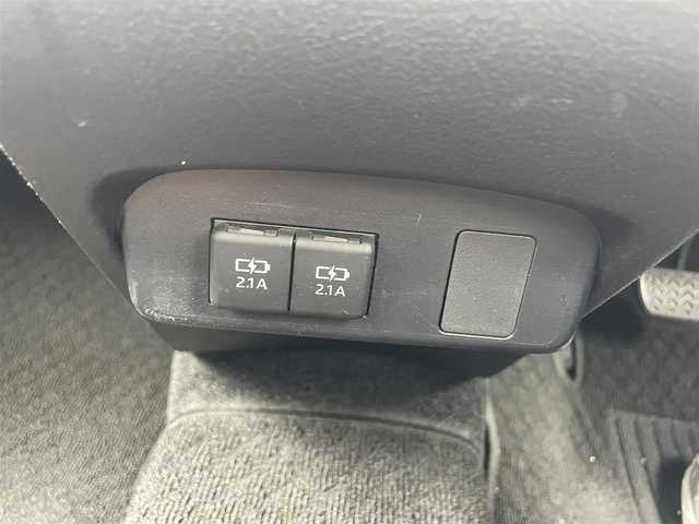 トヨタ シエンタ ハイブリッド ファンベースG 静岡県 2019(令1)年 5.9万km ホワイトパールクリスタルシャイン ユーザー買取車両/純正SDナビ(NSCN-W68)/　【CD/DVD/BT/地デジTV】/両側パワースライドドア/全方位カメラ/プリクラッシュセーフティシステム/レーンキープアシスト/クルーズコントロール/ETC/スマートキー/プッシュスタート/USBポート/新車時保証書/取扱説明書/スペアキー×1