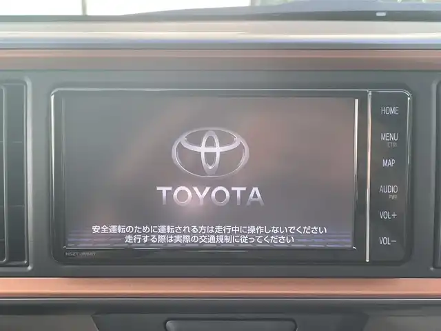 トヨタ パッソ モーダ　Gパッケージ 愛媛県 2020(令2)年 1.6万km パールホワイトⅢ 純正ナビ（Bluetooth/SD/CD/DVD/フルセグTV)/バックカメラ/ビルドインETC/前方ドライブレコーダー/社外15インチアルミホイール/純正フロアマット/純正ドアバイザー/LEDヘッドライト/フォグランプ/オートマチックハイビーム/パーキングセンサー/ABS/横滑り防止装置/衝突被害軽減ブレーキ/電動格納ミラー/プッシュスタート/スマートキー