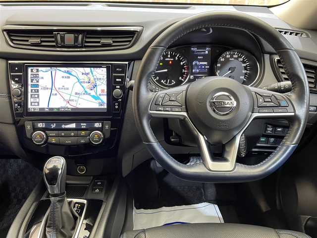 日産 エクストレイル オーテック iパッケージ 岩手県 2021(令3)年 6.2万km ダイヤモンドブラック ４WD/プロパイロット/サンルーフ/ルーフレール/全周囲カメラ/ヒルディセントコントロール/インテリジェントルームミラー/パワーシート/シートヒーター/横滑り防止装置/ETC/クルーズコントロール/純正ナビ/エマージェンシーブレーキ/パワーバックドア/LEDヘッドライト/純正アルミホイール１９インチ