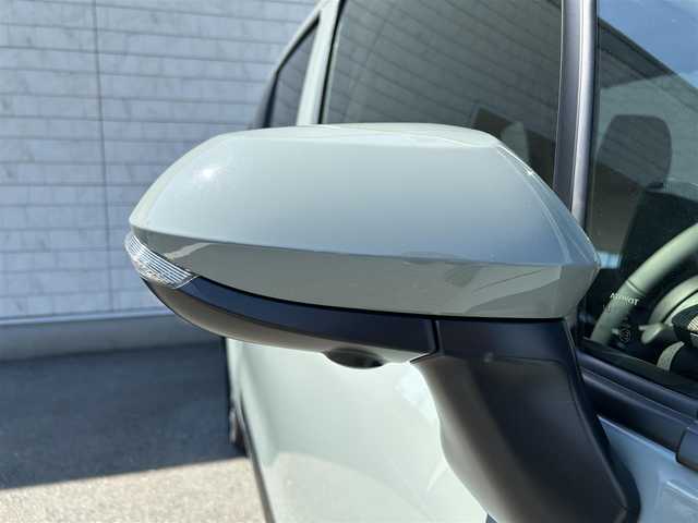 トヨタ シエンタ ハイブリッド Z 福岡県 2025(令7)年 0.1万km未満 アーバンカーキ 登録済み未使用車純正10.5インチディスプレイオーディオナビ(フルセグTV/BT/Miracast)全方位モニタートヨタセーフティコーナーセンサー両側パワスラレーダークルコンBSMドラレコETC純正LEDヘッドライト純正フロアマットUSBポートプッシュスタートスマートキー