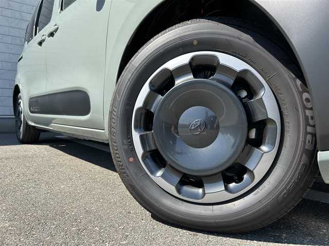 トヨタ シエンタ ハイブリッド Z 福岡県 2025(令7)年 0.1万km未満 アーバンカーキ 登録済み未使用車純正10.5インチディスプレイオーディオナビ(フルセグTV/BT/Miracast)全方位モニタートヨタセーフティコーナーセンサー両側パワスラレーダークルコンBSMドラレコETC純正LEDヘッドライト純正フロアマットUSBポートプッシュスタートスマートキー