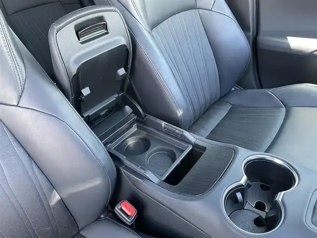 トヨタ ハリアー Z 佐賀県 2020(令2)年 4.9万km プレシャスブラックパール モデリスタエアロ/JBL12.3インチメモリーナビゲーション/・フルセグTV/AM/FM/USB/Bluetooth/・JBLプレミアムサウンド/バックカメラ/デジタルインナーミラー（前後ドライブレコーダー機能付）/ビルトインETC2.0/ヘッドアップディスプレイ/ハンズフリーパワーバックドア(予約クローズ機能付)/電子パーキングブレーキ/AUTO HOLD機能/ハーフレザーシート/ISOFIX対応/革巻きステアリング/ステアリングリモコン/純正19インチアルミホイール/純正LEDヘッドライト/オートマチックハイビーム/純正LEDフォグランプ/純正オールシーズンマット/新車保証書/トヨタセーフティセンス/・レーダークルーズコントロール/・レーンディパーチャーアラート/・プリクラッシュセーフティ/・ブラインドスポットモニター/・クリアランスソナー/・リヤクロストラフィックアラート/・ロードサインアシスト/・先行車発進お知らせ機能