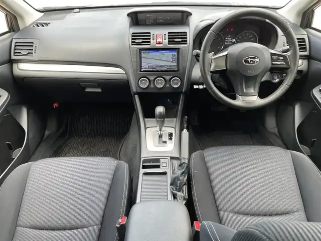 スバル インプレッサ Ｇ４ 2．0i 群馬県 2012(平24)年 8.5万km クリスタルブラックシリカ 社外メモリーナビ/（CD/DVD/SD/USB/Bluetooth）/フルセグテレビ/バックカメラ/クルーズコントロール/パドルシフト/前後ドライブレコーダー/プッシュスタート/ETC/アイドリングストップ/純正16インチアルミホイール/横滑り防止/純正フロアマット/フォグ/スマートキー