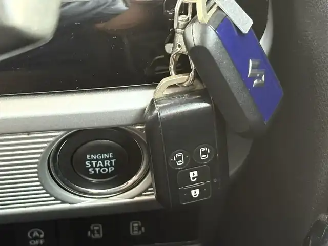 スズキ スペーシア カスタム HYBRID XS ターボ 埼玉県 2019(平31)年 10.1万km アーバンブラウンパールメタリック (株)IDOMが運営する【じしゃロン鳩ヶ谷店】の自社ローン専用車両になりますこちらは現金またはオートローンご利用時の価格です。自社ローンご希望の方は別途その旨お申付け下さい/スズキセーフティサポート/・デュアルセンサーブレーキサポート/・車線維持支援機能/・アダプティブクルーズコントロール/・全方位モニター/・ヘッドアップディスプレイ/純正SDナビ/・AM/FM・CD/DVD・BT・MSV(SD)/フルセグTV/前後ドライブレコーダー/パドルシフト/ステアリングリモコン/革巻ステアリング/ハーフレザーシート/シートヒーター/パーソナルテーブル(D+N席背面)/LEDヘッドライト