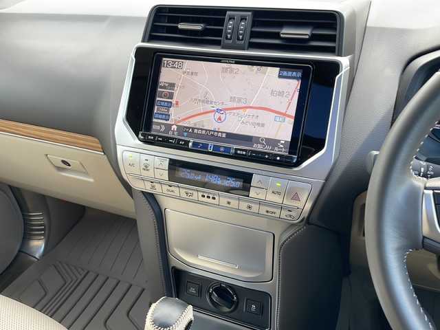 トヨタ ランドクルーザー プラド TX Lパッケージ 青森県 2023(令5)年 3.6万km ホワイトパールクリスタルシャイン 4WD/ワンオーナー/アルパイン9インチナビ・フルセグTV/CD・DVD・Bluetooth・SD/バックカメラ/サンルーフ/ベージュレザーシート/前席パワーシート/前席エアシート・シートヒーター/3列目シート電動格納/セーフティセンス/プリクラッシュセーフティ/レーンディパーチャーアラート/オートマチックハイビーム/レーダークルーズコントロール/前後ドライブレコーダー/LEDヘッドライト/LEDフォグランプ/モデリスタF/Rエアロ/OPブラックルーフレール/OP純正19インチアルミ/スペアキー/保証書・取説書