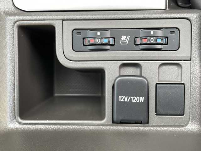 トヨタ ランドクルーザー プラド TX Lパッケージ 青森県 2023(令5)年 3.6万km ホワイトパールクリスタルシャイン 4WD/ワンオーナー/アルパイン9インチナビ・フルセグTV/CD・DVD・Bluetooth・SD/バックカメラ/サンルーフ/ベージュレザーシート/前席パワーシート/前席エアシート・シートヒーター/3列目シート電動格納/セーフティセンス/プリクラッシュセーフティ/レーンディパーチャーアラート/オートマチックハイビーム/レーダークルーズコントロール/前後ドライブレコーダー/LEDヘッドライト/LEDフォグランプ/モデリスタF/Rエアロ/OPブラックルーフレール/OP純正19インチアルミ/スペアキー/保証書・取説書