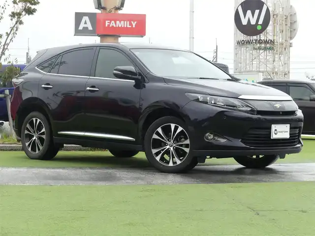 トヨタ ハリアー プレミアム アドバンスド スタイルモーヴ 千葉県 2015(平27)年 6.3万km スパークリングブラックパールクリスタルシャイン Toyota Safety Sense/・プリクラッシュセーフティ/・レーンディパーチャーアラート/・オートハイビーム/・レーダークルーズコントロール/純正SDナビ/地デジTV/【BD/DVD/CD再生機能　Bluetooth接続】/パノラミックビューモニター/ハーフレザーシート/前席パワーシート/シートヒーター/革巻きステアリング/ステアリングスイッチ/ETC/LEDヘッドライト/フォグライト/ウインカーミラー/クリアランスソナー/純正18インチアルミホイル/サイド/カーテンエアバッグ/スマートキー