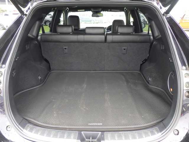 トヨタ ハリアー プレミアム アドバンスド スタイルモーヴ 千葉県 2015(平27)年 6.3万km スパークリングブラックパールクリスタルシャイン Toyota Safety Sense/・プリクラッシュセーフティ/・レーンディパーチャーアラート/・オートハイビーム/・レーダークルーズコントロール/純正SDナビ/地デジTV/【BD/DVD/CD再生機能　Bluetooth接続】/パノラミックビューモニター/ハーフレザーシート/前席パワーシート/シートヒーター/革巻きステアリング/ステアリングスイッチ/ETC/LEDヘッドライト/フォグライト/ウインカーミラー/クリアランスソナー/純正18インチアルミホイル/サイド/カーテンエアバッグ/スマートキー