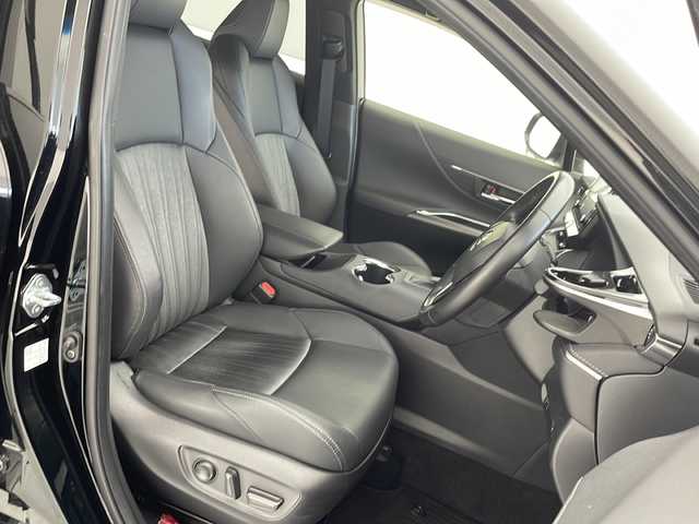 トヨタ ハリアー ハイブリッド G 沖縄県 2021(令3)年 5.8万km ブラック ワンオーナー　/純正ディスプレイオーディオ ナビ付/Ｂｌｕｅｔｏｏｔｈ接続/バックカメラ/ＥＴＣ/ドライブレコーダー/ステアリングスイッチ/トヨタセーフティセンス/・衝突被害軽減ブレーキ (プリクラッシュセーフティ)																									/・ハンドル操作サポート (レーントレーシングアシスト)																									/・追従ドライブ支援機能 (レーダークルーズコントロール)																									/・車線はみ出しアラート (レーンディパーチャーアラート)																									/・自動ハイビーム (オートマチックハイビーム)																									/パワーバックドア/ハーフレザーシート/パワーシート/ＢＳＭ/クリアランスソナー/LEDヘッドライト/オートライト/スマートキー/スペアキー/プッシュスタート/純正フロアマット/純正18インチアルミホイール/ドアバイザー/保証書/取扱説明書