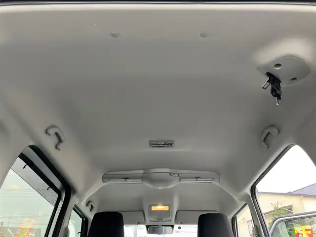 スズキ ソリオ バンディット HV MV 静岡県 2021(令3)年 2.1万km プレミアムシルバーメタリック/ブラック2トーンルーフ SDナビ(CD/DVD/BT/フルセグ)/全方位カメラ/ETC/レーダークルーズコントロール/フルタイム4WD/スマートキー/スペアキー１本/USB入力端子/ウォークスルー/純正フロアマット/布シート/D席N席シートヒーター/両側パワースライドドア/純正アルミホイール/ヘッドアップディスプレイ/コーナーセンサー前後/レーンキープアシスト/オートライト/オートマチックハイビーム/LEDヘッドライト/W+サイドエアバッグ/衝突軽減システム/エンジンスタートボタン/パワーステアリング/パワーウィンドウ/アイドリングストップ/オートエアコン/ABS/横滑り防止装置