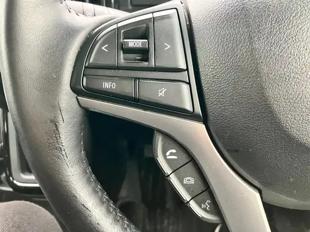 スズキ ソリオ バンディット HV MV 静岡県 2021(令3)年 2.1万km プレミアムシルバーメタリック/ブラック2トーンルーフ SDナビ(CD/DVD/BT/フルセグ)/全方位カメラ/ETC/レーダークルーズコントロール/フルタイム4WD/スマートキー/スペアキー１本/USB入力端子/ウォークスルー/純正フロアマット/布シート/D席N席シートヒーター/両側パワースライドドア/純正アルミホイール/ヘッドアップディスプレイ/コーナーセンサー前後/レーンキープアシスト/オートライト/オートマチックハイビーム/LEDヘッドライト/W+サイドエアバッグ/衝突軽減システム/エンジンスタートボタン/パワーステアリング/パワーウィンドウ/アイドリングストップ/オートエアコン/ABS/横滑り防止装置