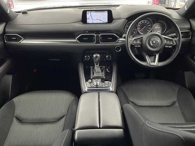 マツダ ＣＸ－８ XD プロアクティブ 兵庫県 2017(平29)年 5.7万km ソウルレッドクリスタルM ・４WD/・BOSEサウンドシステム/・スマートブレーキサポート/・スマートシティブレーキサポート/・BSM/・レーンキープアシスト/・交通標識認識システム/・ドライバーアテンションアラート/・パーキングセンサー/・レーダークルーズコントロール/・オートマチックハイビーム/・純正ナビ＆フルセグ＆BT＆USB＆DVD/・３６０°カメラ/・フリップダウンモニター/・ETC2.0/・LEDヘッドライト/・オートライト/・アイドリングストップ/・運転席パワーシート/・前席シートヒーター/・ハンドルヒーター/・純正19インチアルミホイール/・社外フロアマット/・電子パーキング/・オートホールド