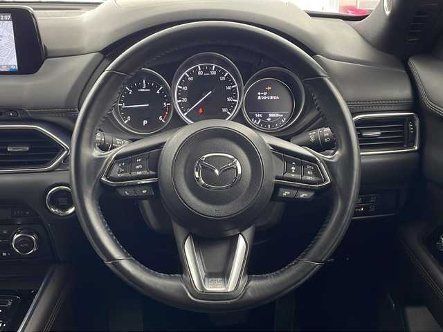 マツダ ＣＸ－８ XD プロアクティブ 兵庫県 2017(平29)年 5.7万km ソウルレッドクリスタルM ・４WD/・BOSEサウンドシステム/・スマートブレーキサポート/・スマートシティブレーキサポート/・BSM/・レーンキープアシスト/・交通標識認識システム/・ドライバーアテンションアラート/・パーキングセンサー/・レーダークルーズコントロール/・オートマチックハイビーム/・純正ナビ＆フルセグ＆BT＆USB＆DVD/・３６０°カメラ/・フリップダウンモニター/・ETC2.0/・LEDヘッドライト/・オートライト/・アイドリングストップ/・運転席パワーシート/・前席シートヒーター/・ハンドルヒーター/・純正19インチアルミホイール/・社外フロアマット/・電子パーキング/・オートホールド