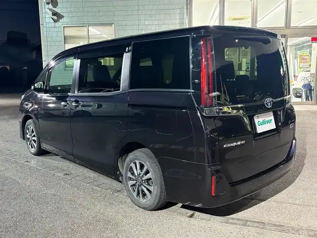 トヨタ エスクァイア ハイブリッド Gi プレミアムパッケージ ブラックテーラード 愛知県 2021(令3)年 6.3万km スパークリングブラックパールクリスタルシャイン ワンオーナー　１０インチナビ　フルセグＴＶ　ＤＶＤ再生　Ｂｌｕｅｔｏｏｔｈ接続　後席１２インチフリップダウン　バックカメラ　ビルトインＥＴＣ２．０　前後ドラレコ　前席シートヒータ　ステアヒータ　ＬＥＤオートハイビーム