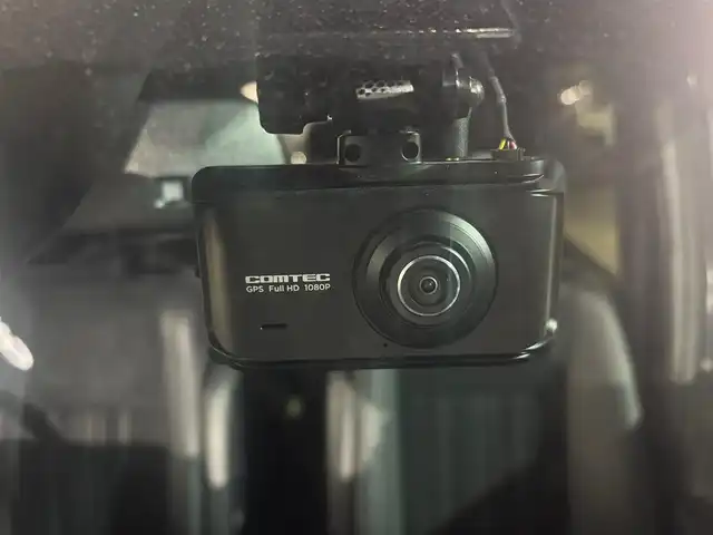 トヨタ エスクァイア ハイブリッド Gi プレミアムパッケージ ブラックテーラード 愛知県 2021(令3)年 6.3万km スパークリングブラックパールクリスタルシャイン ワンオーナー　１０インチナビ　フルセグＴＶ　ＤＶＤ再生　Ｂｌｕｅｔｏｏｔｈ接続　後席１２インチフリップダウン　バックカメラ　ビルトインＥＴＣ２．０　前後ドラレコ　前席シートヒータ　ステアヒータ　ＬＥＤオートハイビーム