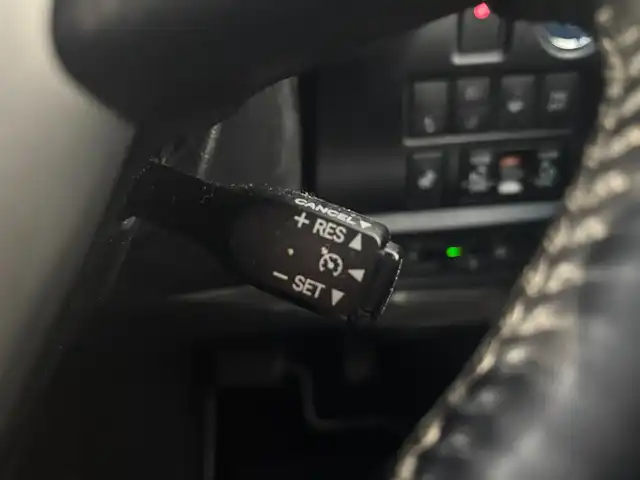 トヨタ エスクァイア ハイブリッド Gi プレミアムパッケージ ブラックテーラード 愛知県 2021(令3)年 6.3万km スパークリングブラックパールクリスタルシャイン ワンオーナー　１０インチナビ　フルセグＴＶ　ＤＶＤ再生　Ｂｌｕｅｔｏｏｔｈ接続　後席１２インチフリップダウン　バックカメラ　ビルトインＥＴＣ２．０　前後ドラレコ　前席シートヒータ　ステアヒータ　ＬＥＤオートハイビーム