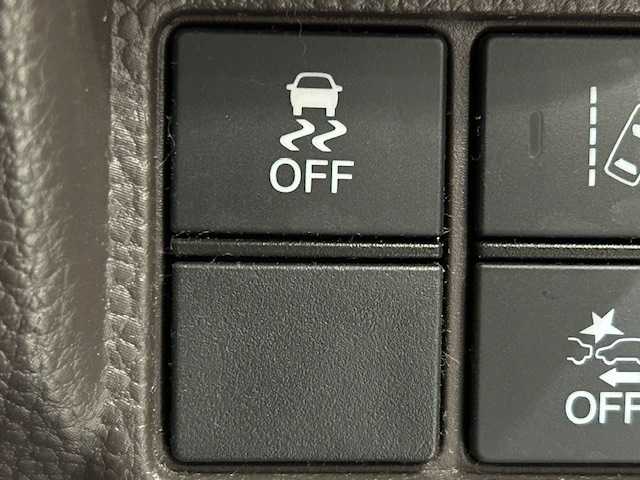 ホンダ Ｎ ＢＯＸ G･L ホンダセンシング カッパーブラウンスタイル 宮城県 2019(平31)年 7.6万km プラチナホワイトパール ホンダセンシング/・衝突軽減ブレーキ/・車線維持支援システム/・誤発進抑制機能/・後方誤発進抑制機能/純正ナビ（VXM-194VFi）/・フルセグ/Bluetooth/CD/DVD/・バックカメラ/・ビルドインETC/・純正ドライブレコーダー/両側パワースライドドア/アイドリングストップ/LEDヘッドライト/・オートライト/プッシュスタート/・スマートキー/純正フロアマット/純正スチールホイール