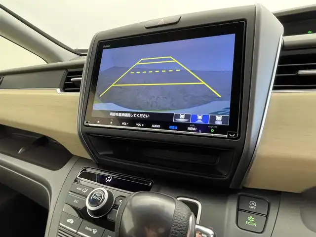 ホンダ フリード G ホンダセンシング 群馬県 2019(平31)年 0.9万km シトロンドロップ 純正９インチナビ　後席モニター　両側パワースライドドア　ホンダセンシング　禁煙車　レーダークルーズコントロール　ビルトインＥＴＣ２．０　ドラレコ　アイドリングストップ　バックカメラ　ワイパーデアイサー