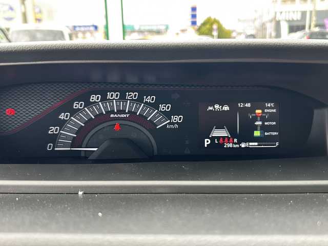 スズキ ソリオ バンディット HV MV 静岡県 2025(令7)年 0.1万km タフカーキパールメタリック 純正ナビ/・CD/DVD/USB/ipod/HDMI/Bluetooth/・apple Carplay/Android Auto/・ラジオ/フルセグTV/主要装備/・レーダークルーズコントロール　/・バックカメラ　/・ＢＳＭ　/・両側パワースライドドア　/・シートヒーター　/・ステアリングリモコン　/・レーンキープアシスト　/・オートライト　/・オートハイビーム　/・アイドリングストップ/・プッシュスタート/・スマートキー/・衝突軽減システム/・横滑り防止/・ヘッドアップディスプレイ/・サイドカメラ/・純正アルミホイール/・コーナーセンサー/・SOSコール/・フォグランプ