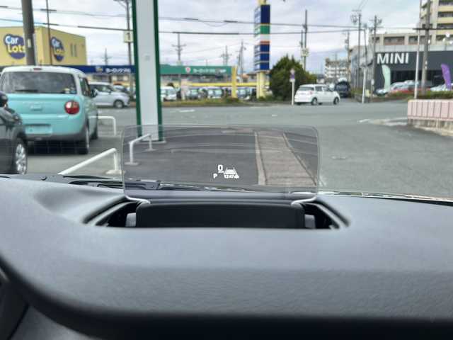 スズキ ソリオ バンディット HV MV 静岡県 2025(令7)年 0.1万km タフカーキパールメタリック 純正ナビ/・CD/DVD/USB/ipod/HDMI/Bluetooth/・apple Carplay/Android Auto/・ラジオ/フルセグTV/主要装備/・レーダークルーズコントロール　/・バックカメラ　/・ＢＳＭ　/・両側パワースライドドア　/・シートヒーター　/・ステアリングリモコン　/・レーンキープアシスト　/・オートライト　/・オートハイビーム　/・アイドリングストップ/・プッシュスタート/・スマートキー/・衝突軽減システム/・横滑り防止/・ヘッドアップディスプレイ/・サイドカメラ/・純正アルミホイール/・コーナーセンサー/・SOSコール/・フォグランプ