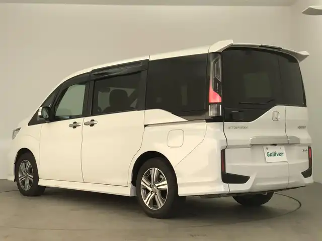 ホンダ ステップワゴン スパーダ eHEV G ホンダS 愛知県 2022(令4)年 4.5万km プラチナホワイトパール １０インチ純正ナビ　/フリップダウンモニター　/アドバンスドルームミラー　/バックカメラ　/衝突軽減ブレーキ　/ＨＤＭＩ／ＵＳＢ　/両側パワースライドドア　/ＥＴＣ２．０　/前後ドラレコ　/電子パーキング　/ＬＥＤオートライト　/スマートキー