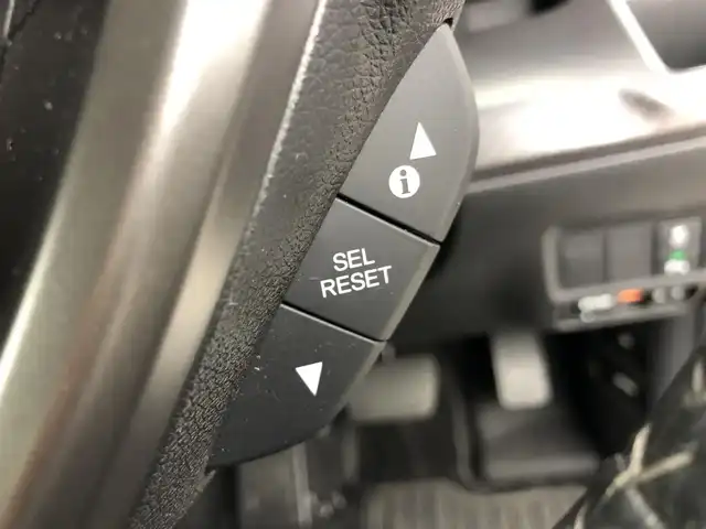 ホンダ ステップワゴン スパーダ eHEV G ホンダS 愛知県 2022(令4)年 4.5万km プラチナホワイトパール １０インチ純正ナビ　/フリップダウンモニター　/アドバンスドルームミラー　/バックカメラ　/衝突軽減ブレーキ　/ＨＤＭＩ／ＵＳＢ　/両側パワースライドドア　/ＥＴＣ２．０　/前後ドラレコ　/電子パーキング　/ＬＥＤオートライト　/スマートキー