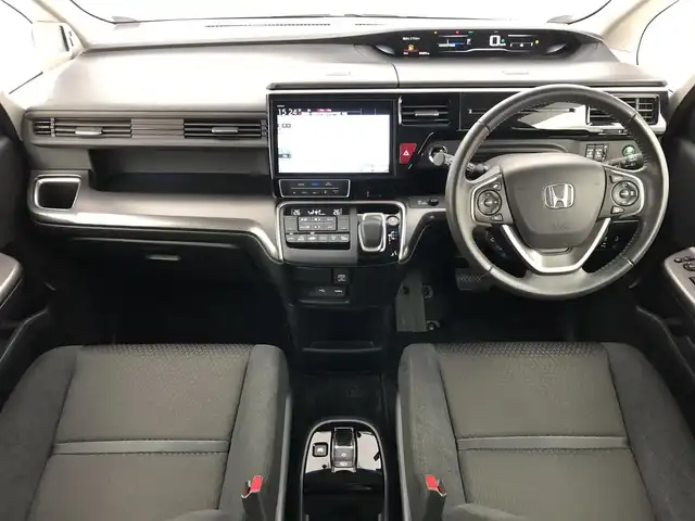 ホンダ ステップワゴン スパーダ eHEV G ホンダS 愛知県 2022(令4)年 4.5万km プラチナホワイトパール １０インチ純正ナビ　/フリップダウンモニター　/アドバンスドルームミラー　/バックカメラ　/衝突軽減ブレーキ　/ＨＤＭＩ／ＵＳＢ　/両側パワースライドドア　/ＥＴＣ２．０　/前後ドラレコ　/電子パーキング　/ＬＥＤオートライト　/スマートキー