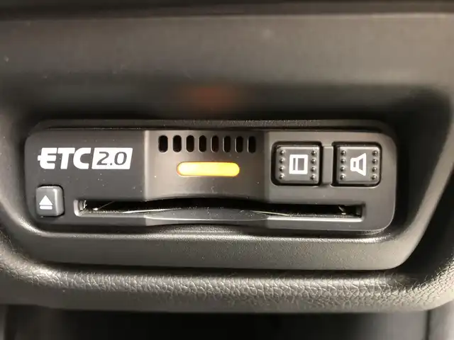 ホンダ ステップワゴン スパーダ eHEV G ホンダS 愛知県 2022(令4)年 4.5万km プラチナホワイトパール １０インチ純正ナビ　/フリップダウンモニター　/アドバンスドルームミラー　/バックカメラ　/衝突軽減ブレーキ　/ＨＤＭＩ／ＵＳＢ　/両側パワースライドドア　/ＥＴＣ２．０　/前後ドラレコ　/電子パーキング　/ＬＥＤオートライト　/スマートキー