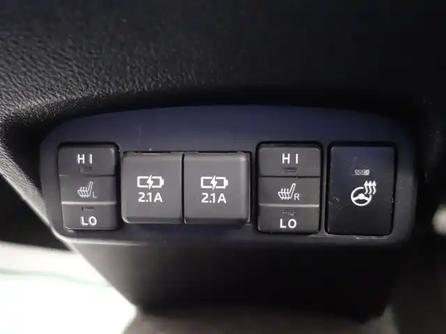 トヨタ シエンタ G クエロ 山形県 2019(平31)年 8.2万km ブラックマイカ 4WD/衝突被害軽減システム/純正SDナビ/　　【CD DVD BT フルセグ MSV】/全周囲カメラ/両側パワースライドドア/LEDオートライト/ハーフレザーシート/シートヒーター/純正15インチアルミホイール/コーナーセンサー/ステアリングスイッチ/電動格納ウィンカーミラー/フォグランプ/スマートキー/ETC