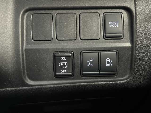 日産 セレナ e－パワー ハイウェイスター V 千葉県 2020(令2)年 6万km ブリリアントホワイトパール ナビ　全方位カメラ　フルセグ　ＣＤ／ＤＶＤ　ＢＴ　ＡＵＸ　ＵＳＢ　リアフリップダウンモニター　両側パワースライドドア　ＥＴＣ　エマージェンシーブレーキ　コーナーセンサー　ＬＥＤライト　踏み間違い防止