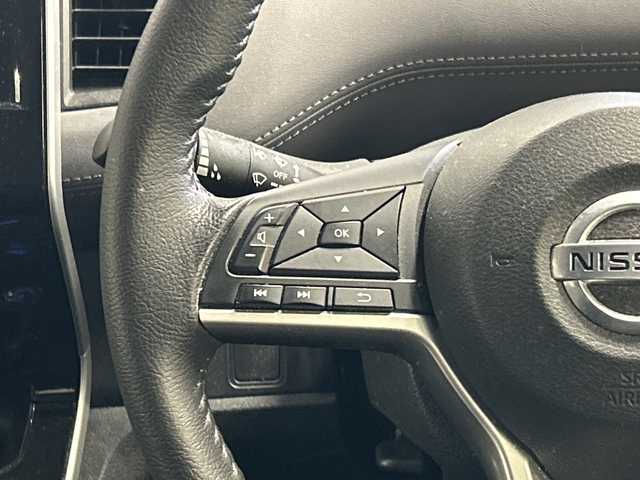 日産 セレナ e－パワー ハイウェイスター V 千葉県 2020(令2)年 6万km ブリリアントホワイトパール ナビ　全方位カメラ　フルセグ　ＣＤ／ＤＶＤ　ＢＴ　ＡＵＸ　ＵＳＢ　リアフリップダウンモニター　両側パワースライドドア　ＥＴＣ　エマージェンシーブレーキ　コーナーセンサー　ＬＥＤライト　踏み間違い防止