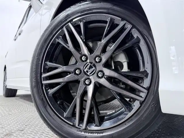 ホンダ オデッセイ ハイブリッド e:HEVアブソルート EX 大阪府 2021(令3)年 2.1万km プラチナホワイトパール 【輸送中の事故により処理中につき販売不可】ホンダセンシング　全方位カメラ　純正ナビＴＶ　レーダークルコン　パークアシスト　両側パワスラ　ハーフレザー　衝突軽減　ＥＴＣ　シートヒーター　ドラレコ　レーンアシスト　パワーシート　電動リアゲート