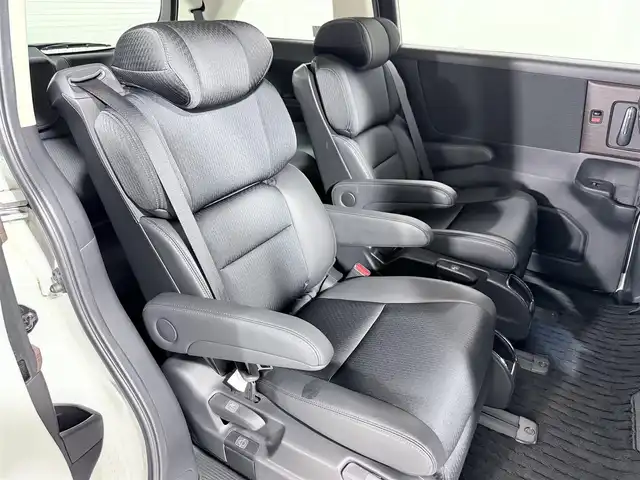 ホンダ オデッセイ ハイブリッド e:HEVアブソルート EX 大阪府 2021(令3)年 2.1万km プラチナホワイトパール 【輸送中の事故により処理中につき販売不可】ホンダセンシング　全方位カメラ　純正ナビＴＶ　レーダークルコン　パークアシスト　両側パワスラ　ハーフレザー　衝突軽減　ＥＴＣ　シートヒーター　ドラレコ　レーンアシスト　パワーシート　電動リアゲート