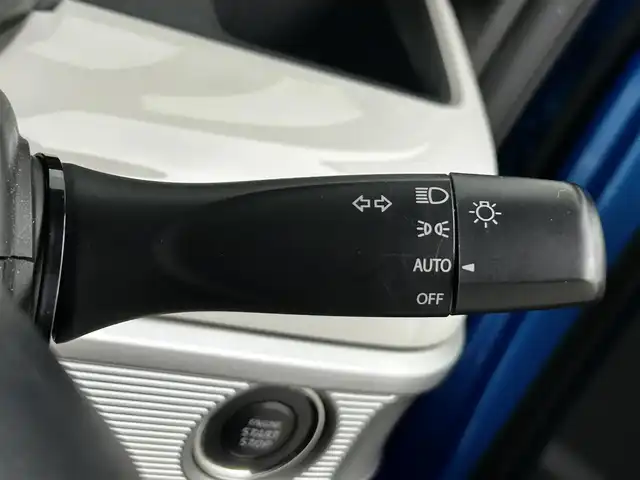 スズキ スペーシア HYBRID X 大分県 2019(平31)年 5.2万km ブリスクブルーM SDナビ（純正）/フルセグテレビ/Bluetooth/DVD再生/全方位カメラ/アイドリングストップ/両側パワースライドドア/デュアルセンサーサポート/ETC/LEDヘッドライト/ドライブレコーダー/シートヒーター（運転席）/ステアリングリモコン/スマートキー/プッシュスタート/フロアマット（純正）/アルミホイール（純正）