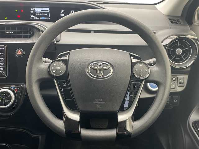 トヨタ アクア S スタイルブラック 愛知県 2020(令2)年 0.6万km ダークブルーマイカ トヨタセーフティセンス/純正ナビ　SDカードなし/全方位カメラ/コーナーセンサー/LEDヘッドライト/レーンキープアシスト/オートマチックハイビーム/衝突軽減システム/ワンセグ/CD DVD/Bluetooth/ステアリングスイッチ/スマートキー/プッシュスタート