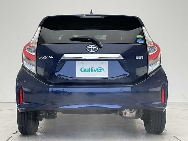 トヨタ アクア S スタイルブラック 愛知県 2020(令2)年 0.6万km ダークブルーマイカ トヨタセーフティセンス/純正ナビ　SDカードなし/全方位カメラ/コーナーセンサー/LEDヘッドライト/レーンキープアシスト/オートマチックハイビーム/衝突軽減システム/ワンセグ/CD DVD/Bluetooth/ステアリングスイッチ/スマートキー/プッシュスタート