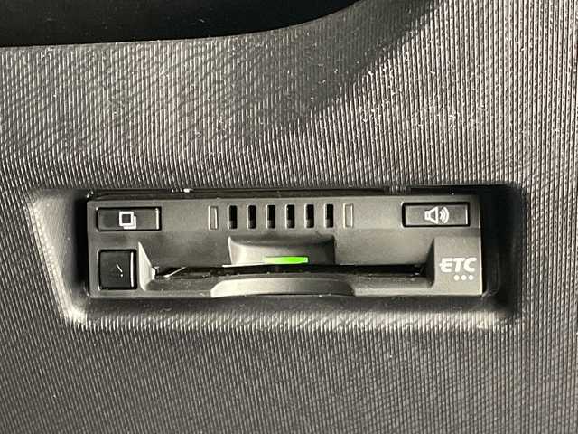 トヨタ アクア S スタイルブラック 愛知県 2020(令2)年 0.6万km ダークブルーマイカ トヨタセーフティセンス/純正ナビ　SDカードなし/全方位カメラ/コーナーセンサー/LEDヘッドライト/レーンキープアシスト/オートマチックハイビーム/衝突軽減システム/ワンセグ/CD DVD/Bluetooth/ステアリングスイッチ/スマートキー/プッシュスタート