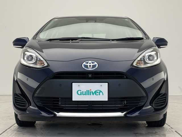 トヨタ アクア S スタイルブラック 愛知県 2020(令2)年 0.6万km ダークブルーマイカ トヨタセーフティセンス/純正ナビ　SDカードなし/全方位カメラ/コーナーセンサー/LEDヘッドライト/レーンキープアシスト/オートマチックハイビーム/衝突軽減システム/ワンセグ/CD DVD/Bluetooth/ステアリングスイッチ/スマートキー/プッシュスタート