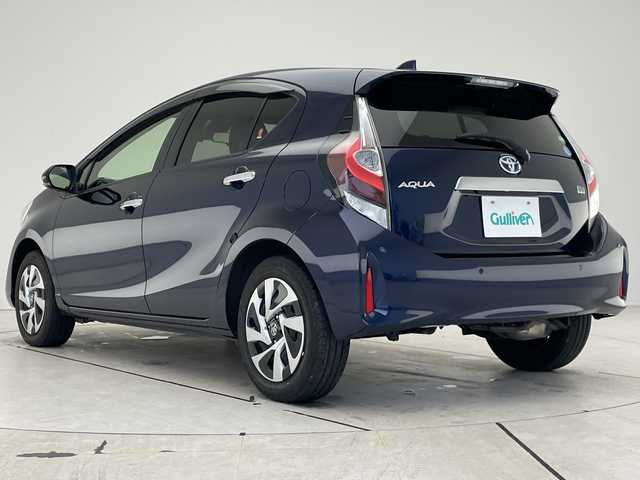 トヨタ アクア S スタイルブラック 愛知県 2020(令2)年 0.6万km ダークブルーマイカ トヨタセーフティセンス/純正ナビ　SDカードなし/全方位カメラ/コーナーセンサー/LEDヘッドライト/レーンキープアシスト/オートマチックハイビーム/衝突軽減システム/ワンセグ/CD DVD/Bluetooth/ステアリングスイッチ/スマートキー/プッシュスタート