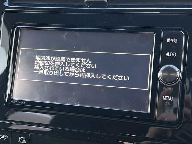 トヨタ プリウス Sセーフティプラス ツートーン 宮城県 2018(平30)年 7.7万km アティチュードブラックマイカ/ホワイトパールクリスタルシャイン ツートンルーフ/トヨタセーフティセンス/・プリクラッシュセーフティ/・レーンキープアシスト/・レーダークルーズコントロール/・オートハイビーム/・クリアランスソナー/・パーキングアシスト/純正SDナビ(地図SDカード無、動作確認のみ)/・CD.DVD.SD.BT/・フルセグTV/バックモニター/純正ドライブレコーダー（Fのみ）/ビルトインETC/LEDヘッドライト/フォグランプ/アイドリングストップ/横滑り防止装置/プッシュスタート/スマートキー2個/ステアリングスイッチ/社外15インチAW/純正フロアマット/純正ドアバイザー