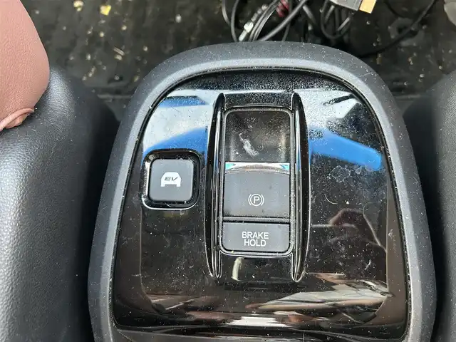 ホンダ ステップワゴン スパーダ ハイブリッド G EX ホンダセンシング 愛媛県 2018(平30)年 11.6万km プラチナホワイトパール 両側パワースライドドア/ホンダセンシング/純正メモリナビ/フルセグテレビ/ドライブレコーダー/クルーズコントロール/アイドリングストップ/ETC2.0/Bluetooth接続/AppleCarPlay/社外後席モニター/レーンキープアシスト/横滑り防止装置/バックカメラ/オートライト/オートマチックハイビーム/純正フロアマット/社外アルミホイール/ドアバイザー/スマートキー/プッシュスタート/ABS