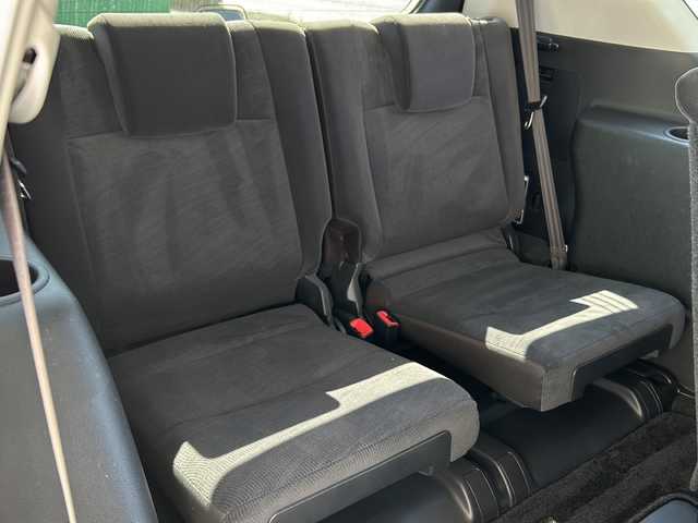 トヨタ ランドクルーザー プラド TX 静岡県 2017(平29)年 6.5万km ホワイトパールクリスタルシャイン 【安全装備】/トヨタセーフティセンス/レーダークルーズコントロール/プリクラッシュセーフティ/（ミリ波レーダー・単眼カメラ・昼歩行者検知機能付）/（対車両：自車車速域約10km/hから最高速度：最大約40km/h減速可）/（対歩行者：自車車速域約10km/hから80km/h間：最大約30km/h減速可）/オートマチックハイビーム /（作動車速：30km/以上時）/レーンディパーチャーアラート（LDA）/（作動車速：50km/h以上時）/【主要装備】/社外ＳＤナビ　/フルセグテレビ　/ＣＤ/ＤＶＤ/Ｂｌｕｅｔｏｏｔｈ　/レーダークルーズコントロール　/前後ソナー　/バックカメラ　/ブラックルーフレール　/スマートキー　/プッシュスタート　/純正１７インチアルミ