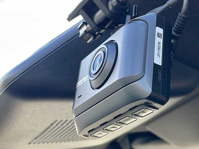 ダイハツ タフト G 鹿児島県 2020(令2)年 6.2万km レイクブルーメタリック ムーンルーフ/社外ナビ　CN-RA07WD/(Bluetooth/CD/DVD/AM/FM)/バックカメラ/前後ドライブレコーダー/ETC/スマートアシストIII/・衝突被害軽減ブレーキ/・車線逸脱警報/・誤発進抑制機能/・先行車発進告知/・対人/対車衝突警報機能/・オートマチックハイビーム/前席シートヒーター/アイドリングストップ/USB/電子パーキング/クリアランスソナー/横滑り防止装置/プッシュスタート/純正フロアマット/保証書/取扱説明書