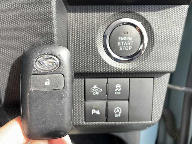 ダイハツ タフト G 鹿児島県 2020(令2)年 6.2万km レイクブルーメタリック ムーンルーフ/社外ナビ　CN-RA07WD/(Bluetooth/CD/DVD/AM/FM)/バックカメラ/前後ドライブレコーダー/ETC/スマートアシストIII/・衝突被害軽減ブレーキ/・車線逸脱警報/・誤発進抑制機能/・先行車発進告知/・対人/対車衝突警報機能/・オートマチックハイビーム/前席シートヒーター/アイドリングストップ/USB/電子パーキング/クリアランスソナー/横滑り防止装置/プッシュスタート/純正フロアマット/保証書/取扱説明書