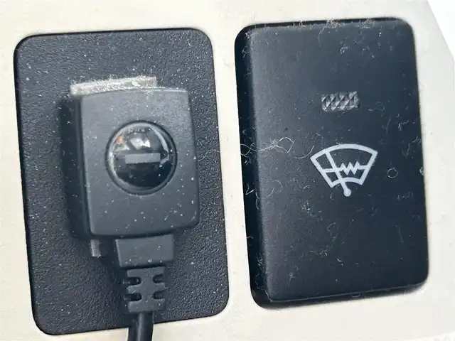 ダイハツ ムーヴ キャンバス G メイクアップ VS SAⅢ 大阪府 2022(令4)年 1.4万km パールホワイトⅢ/ナチュラルベージュマイカメタリック 2トーン 社外ナビ（Strada）/Bluetooth/TV/全方位カメラ/ドライブレコーダー/両側電動スライドドア/シートヒーター/フルフラットシート/ABS/横滑り防止装置/レーンアシスト/盗難防止装置