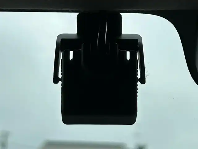 スズキ クロスビー HYBRID MZ 宮城県 2020(令2)年 7.9万km タフカーキパールメタリック/ブラック2トーン 全方位モニター用カメラパッケージ/・フロント/サイド/バックカメラ/・ステアリングスイッチ/2トーンルーフ/＝＝＝/セーフティサポート/・デュアルカメラブレーキサポート/・誤発進抑制機能（前方/後方）/・車線逸脱警報機能/・ふらつき警報機能/・先行車発進お知らせ機能/・ハイビームアシスト/・後退時ブレーキサポート/・リアパーキングセンサー/純正8インチナビ（AVIC-RLS901II）/・CD/DVD/・Bluetooth/・フルセグTV/ドライブレコーダー/前席シートヒーター/革調シートカバー/パーソナルテーブル（後席左右）/革巻きステアリング/パドルシフト/LEDヘッドランプ/オートライト/スマートキー＆プッシュスタート/スペアキー1本/電動格納ミラー/純正16インチAW/純正フロアマット/純正ドアバイザー/W/サイド/カーテンエアバッグ